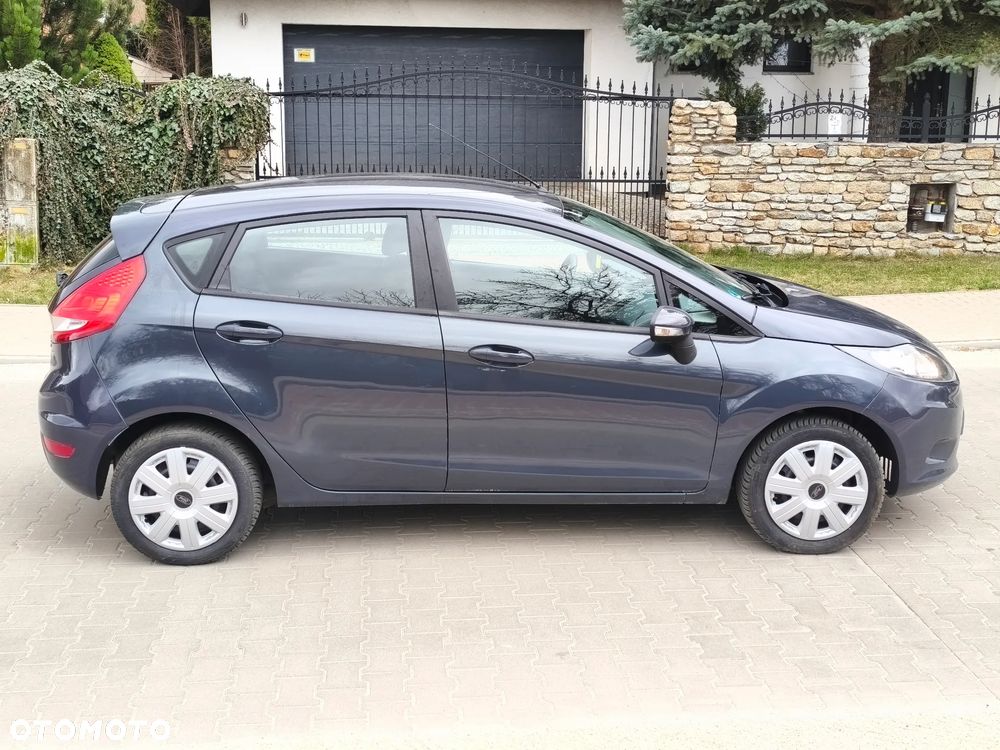 Ford Fiesta 1.25 Celebration - 8