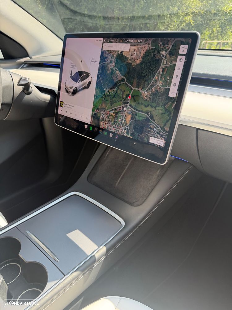 Tesla Model Y Long Range Tração Integral - 24
