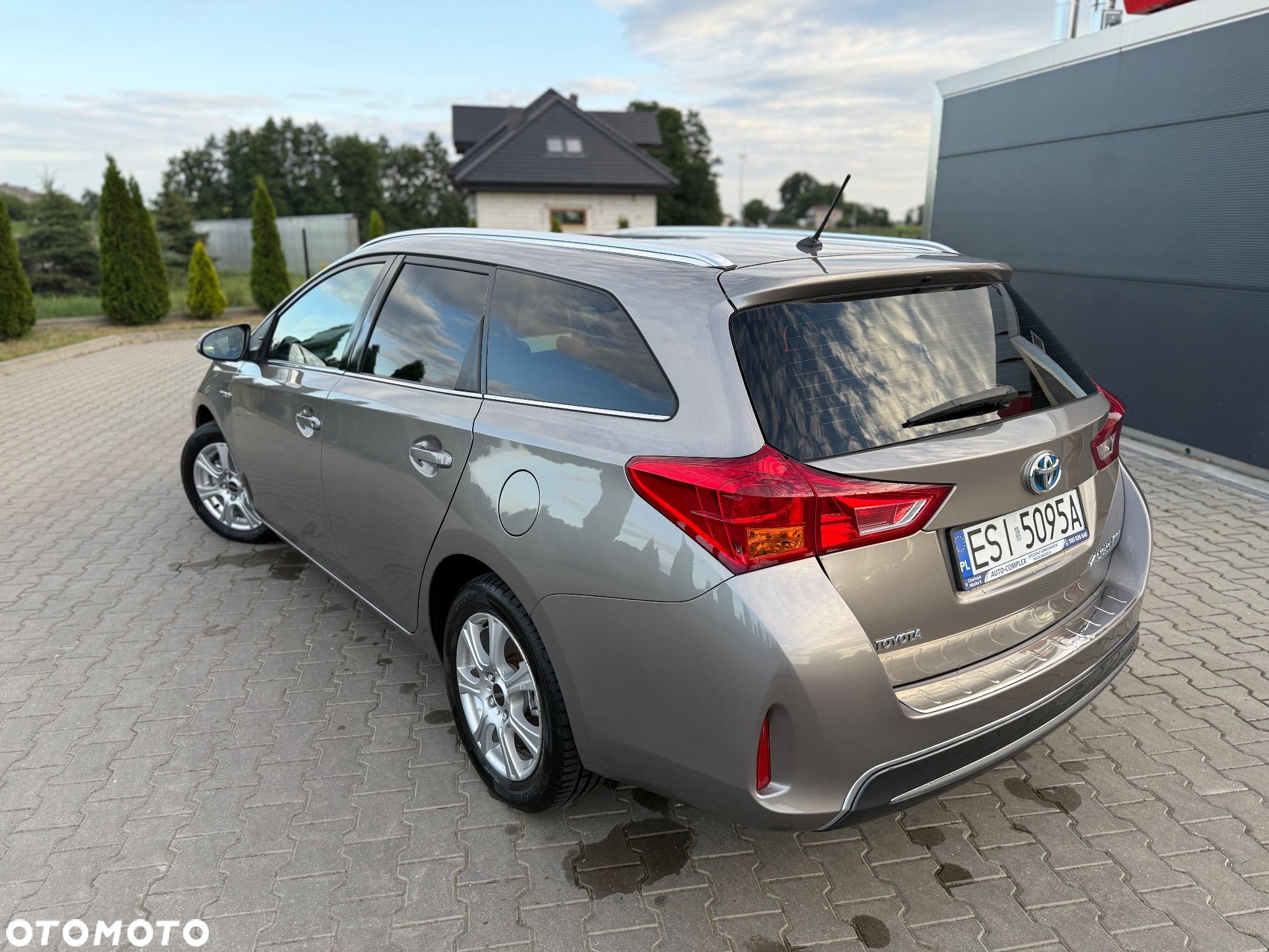 Toyota Auris 1.8 Hybrid Life - 31