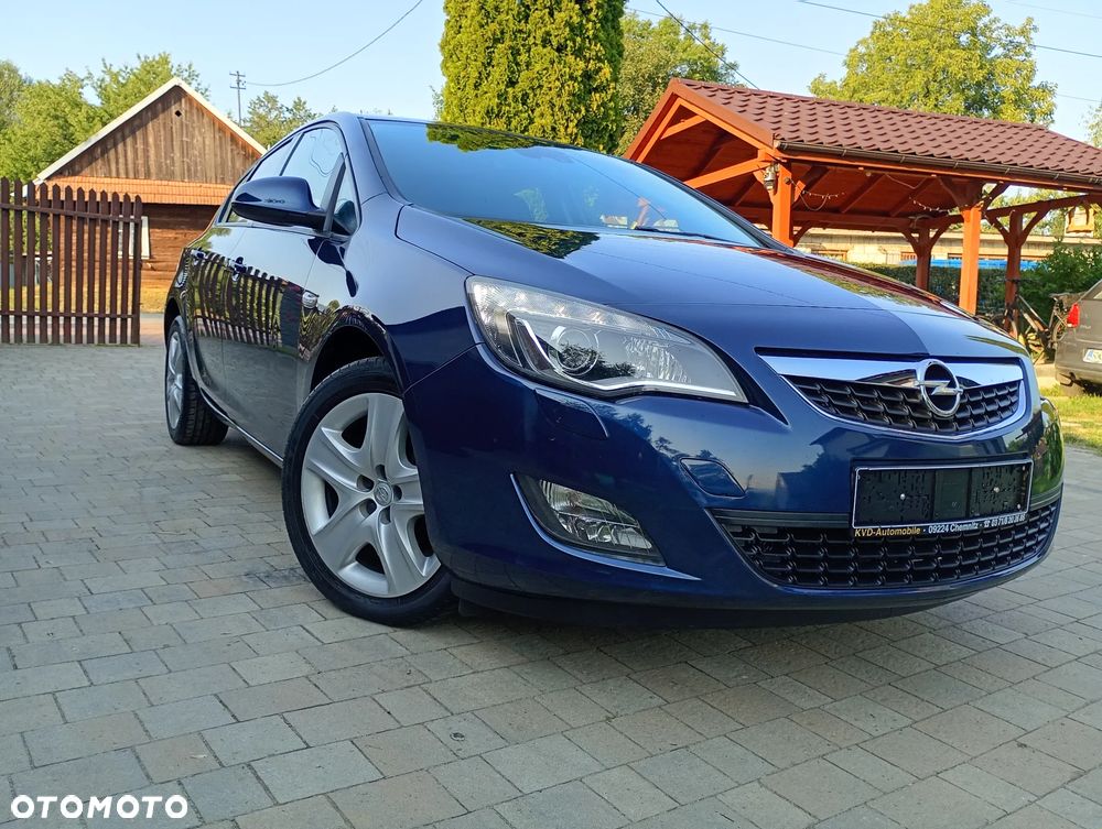 Opel Astra 1.4 Turbo Design Edition - 10