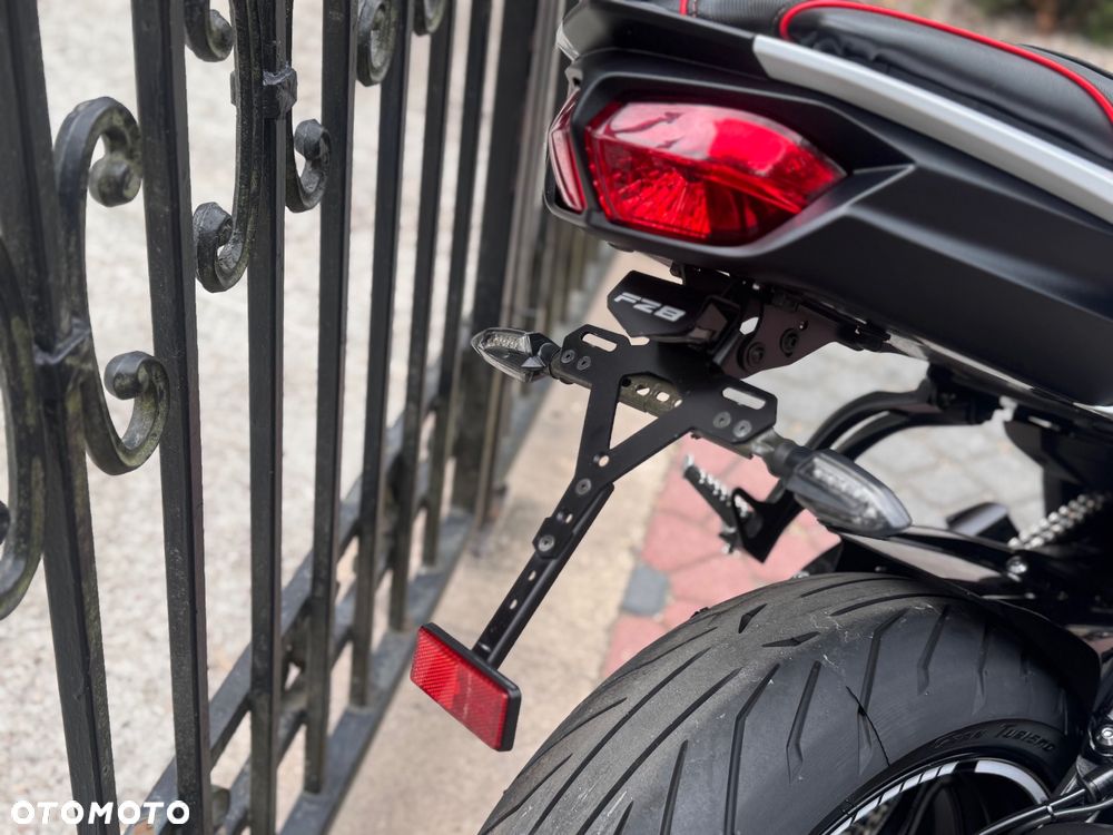 Yamaha FZ8 - 23