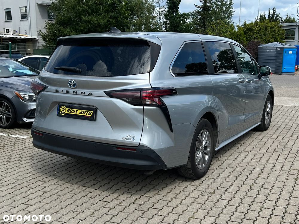 Toyota Sienna - 8