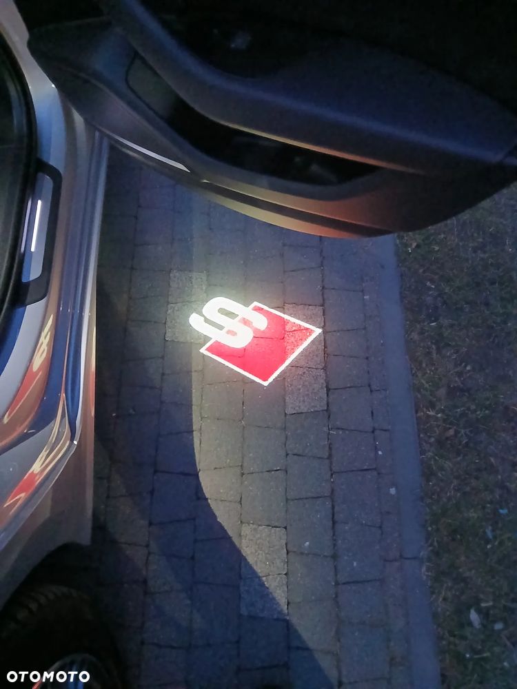 Audi A6 Avant 55 TFSI e quattro S tronic sport - 28