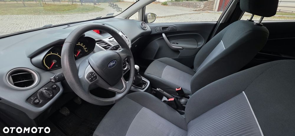 Ford Fiesta 1.25 Trend - 25