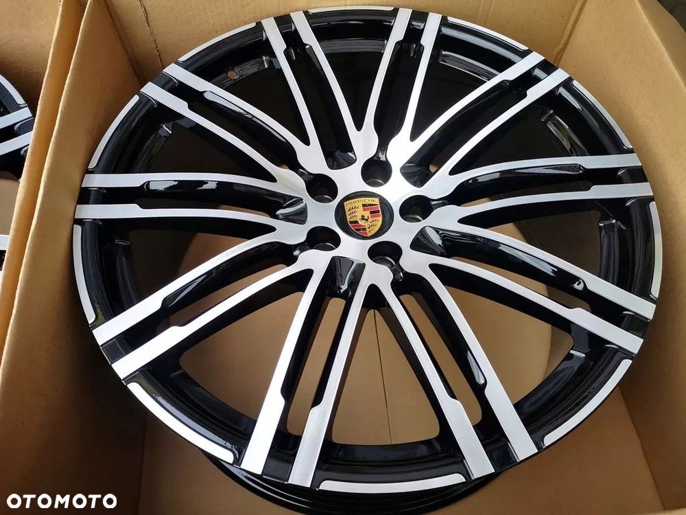 PORSCHE MACAN S / TURBO/ SPIDER 21''95B nowy model - 3