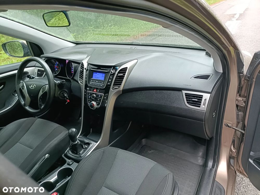 Hyundai i30 1.6 CRDi Comfort - 12