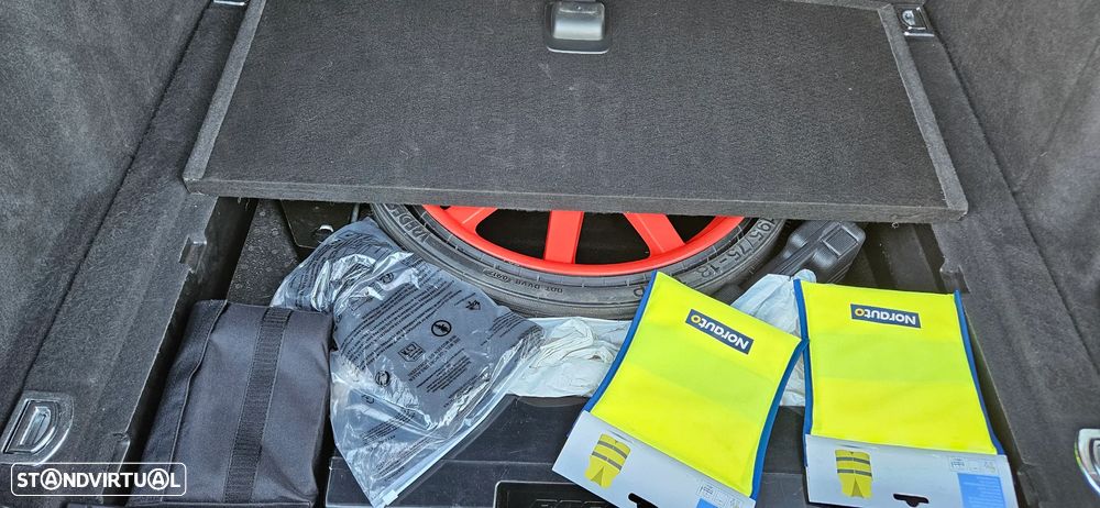 Porsche Macan Turbo PDK - 14