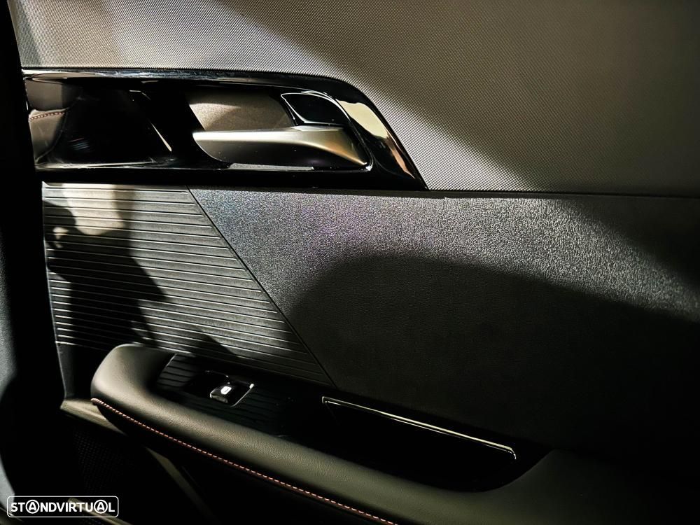 MG MG4 64 kWh XPower Luxury - 24