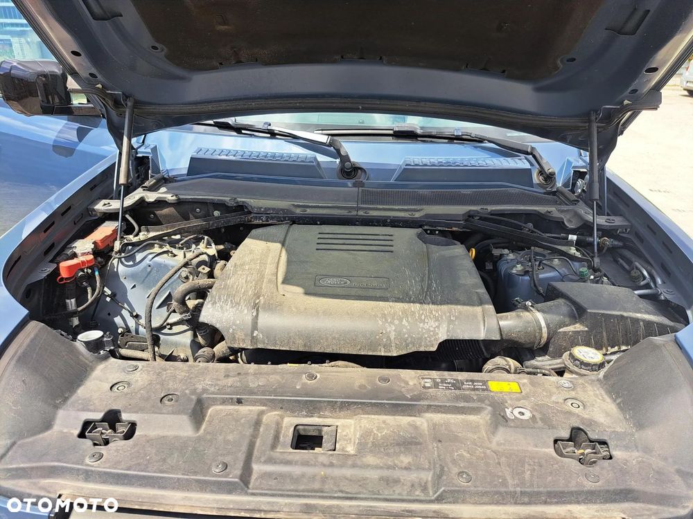 Land Rover Defender 2.0 P300 X-Dynamic HSE - 24