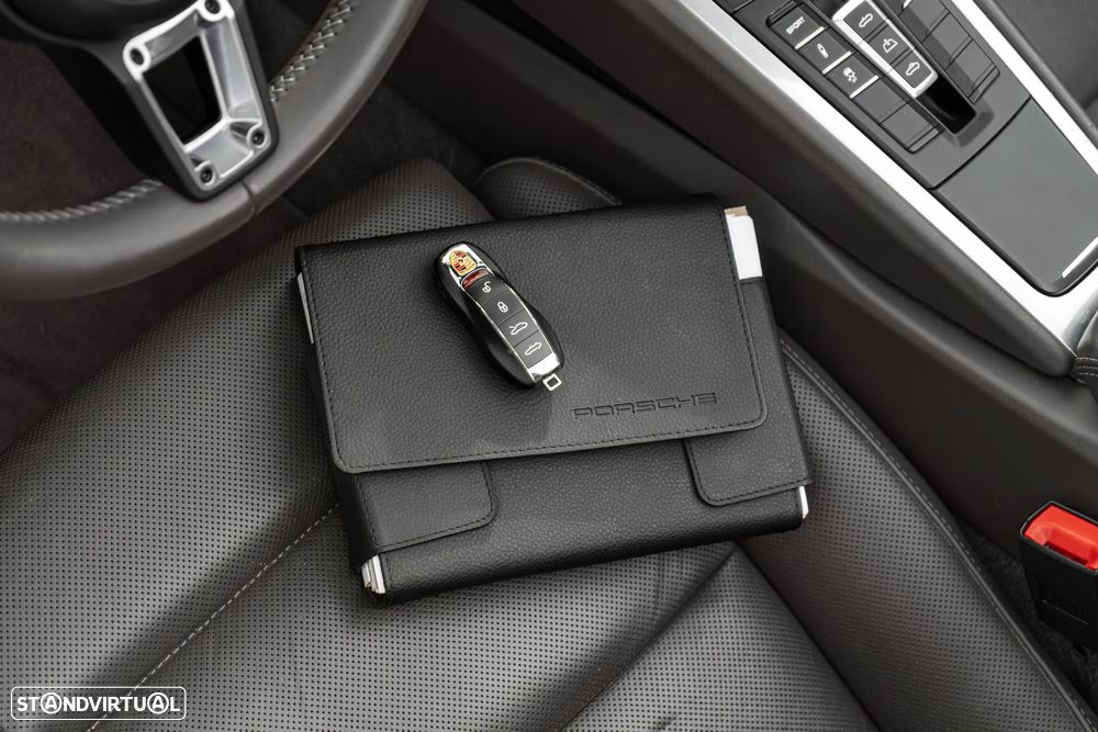 Porsche 911 (991) Carrera 4 S PDK - 20