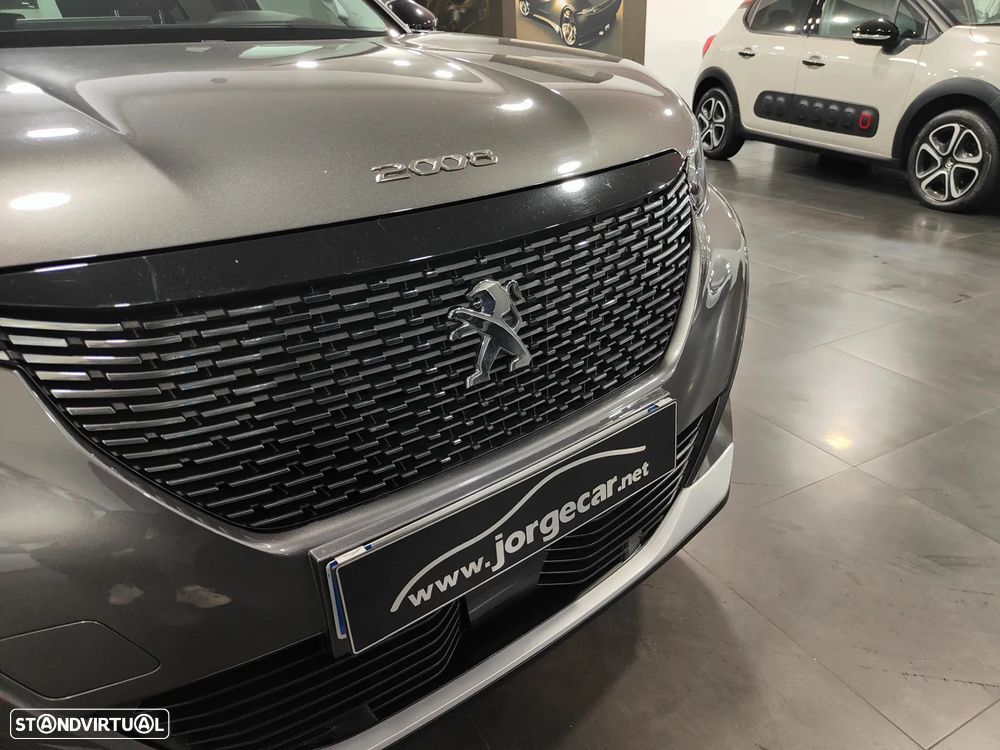 Peugeot 2008 1.2 PureTech Allure - 12