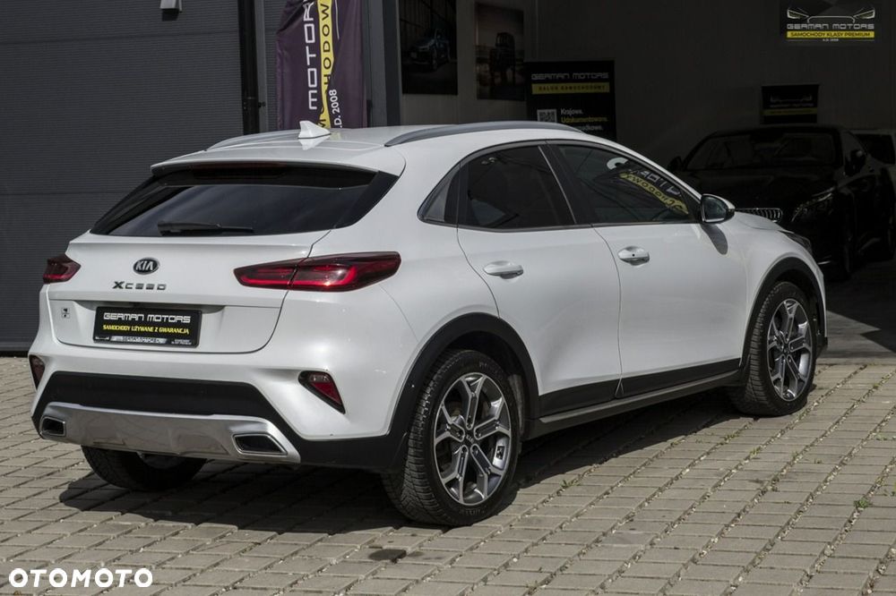 Kia XCeed 1.6 T-GDI Business Line DCT - 13