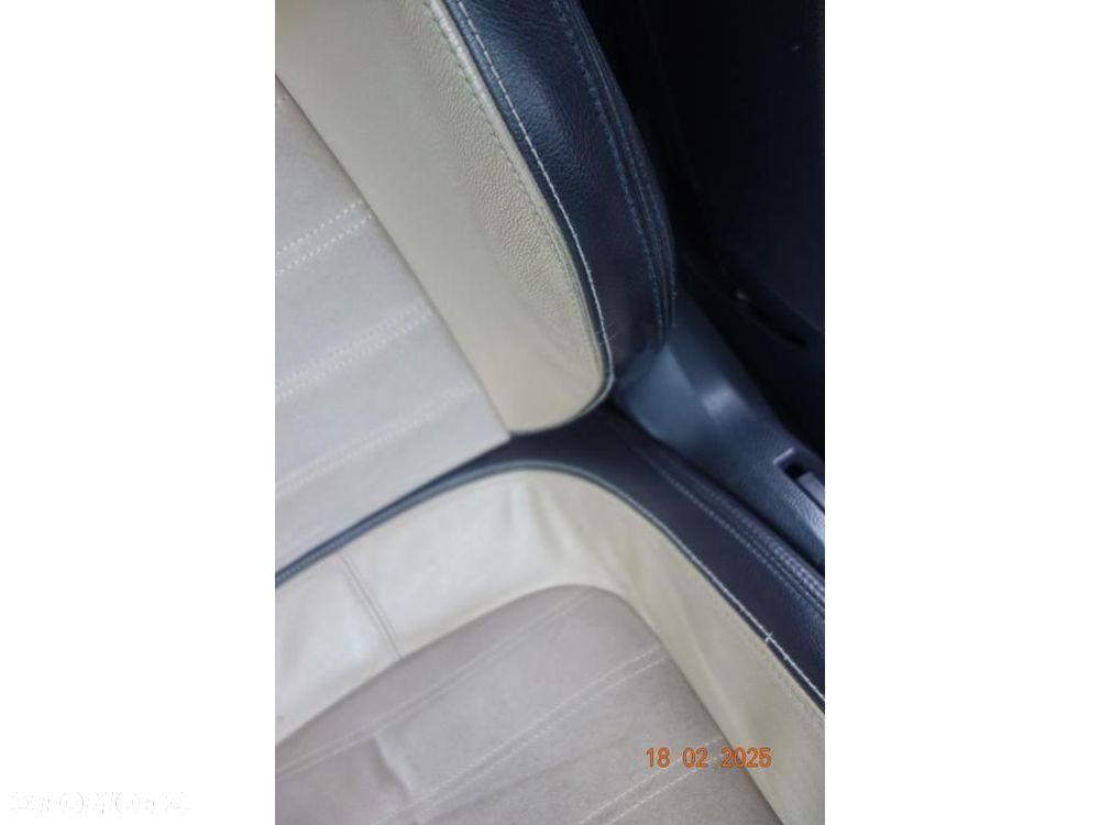 Volkswagen Passat CC - 28
