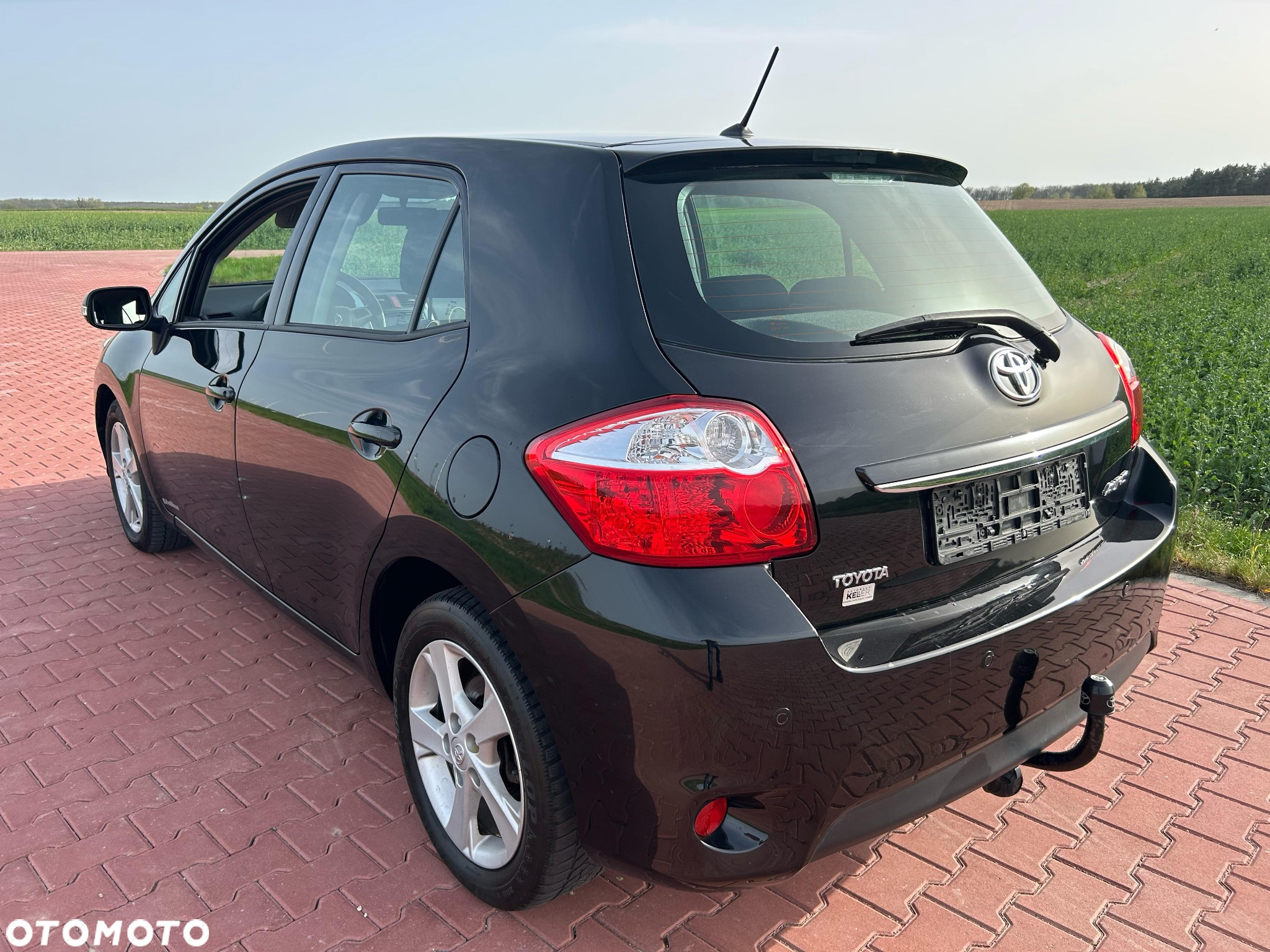 Toyota Auris 1.4 D-4D - 5