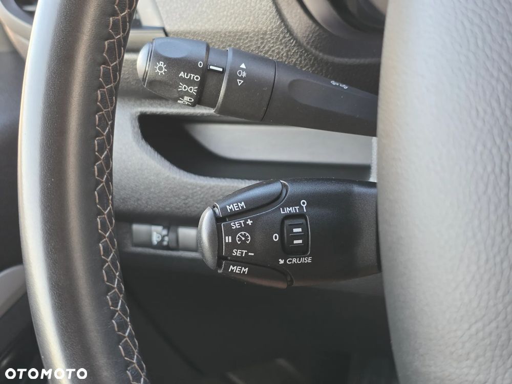 Toyota PROACE BRYGADOWY 6 OSOBOWY DOP. ŁADOWNOŚĆ: 1211kg 2.0 144 KM KRAJOWY 100% BEZWYPADKOWY I WŁAŚCICIEL MAŁY PRZEBIEG - 41