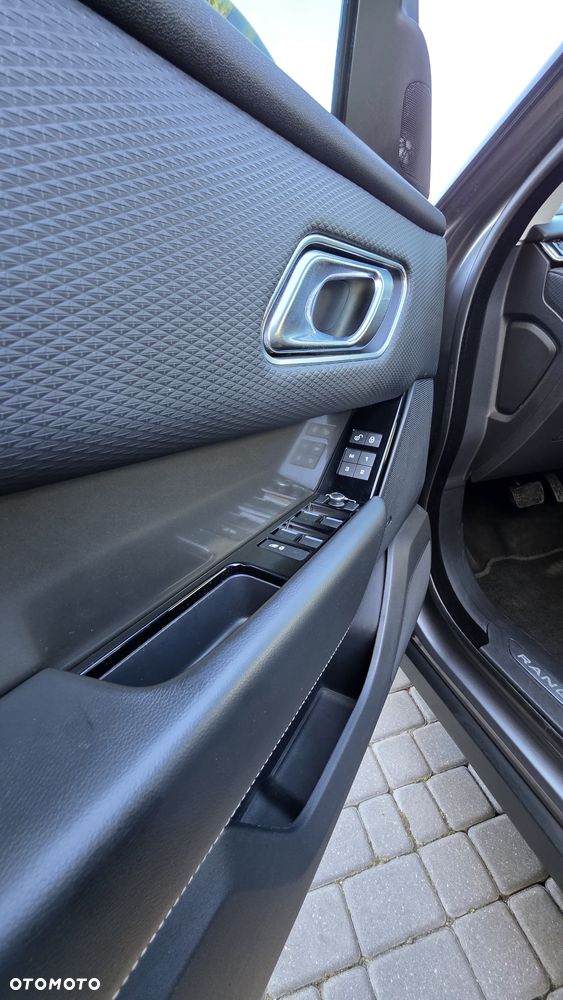 Land Rover Range Rover Velar 2.0d R-Dynamic - 25
