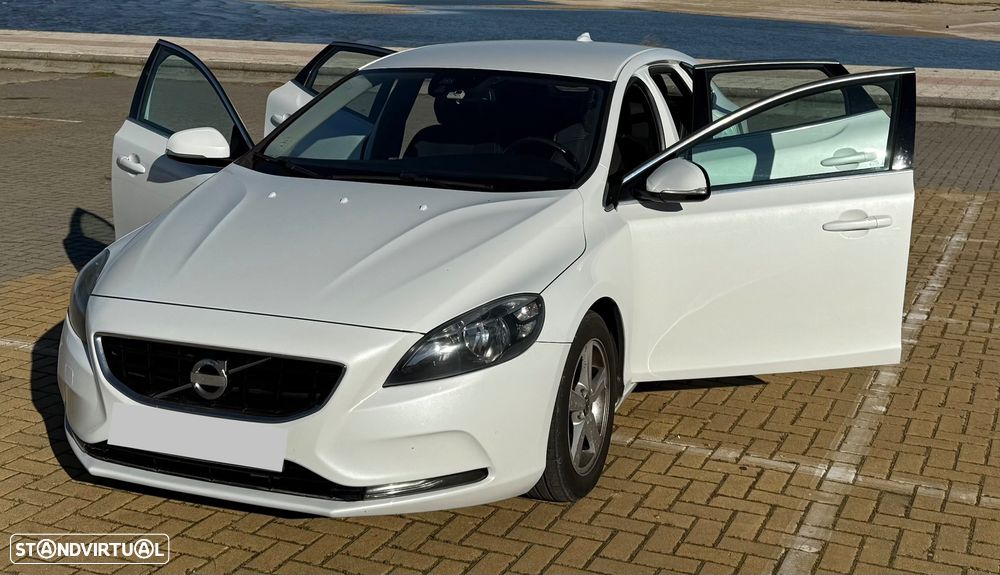 Volvo V40 D2 Momentum - 6