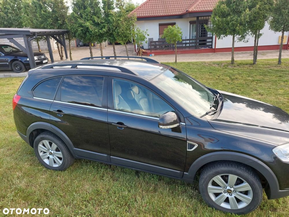 Chevrolet Captiva 2.0 d LT medium - 8