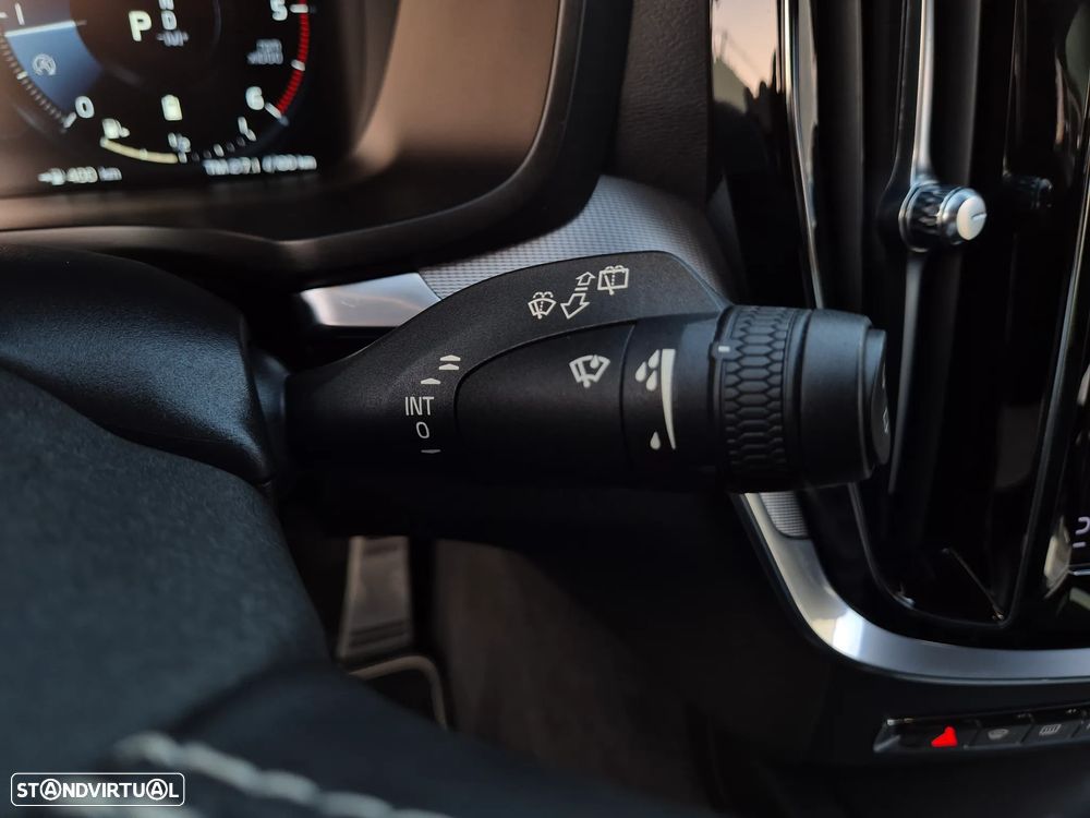 Volvo V60 2.0 B4 R-Design Geartronic - 26