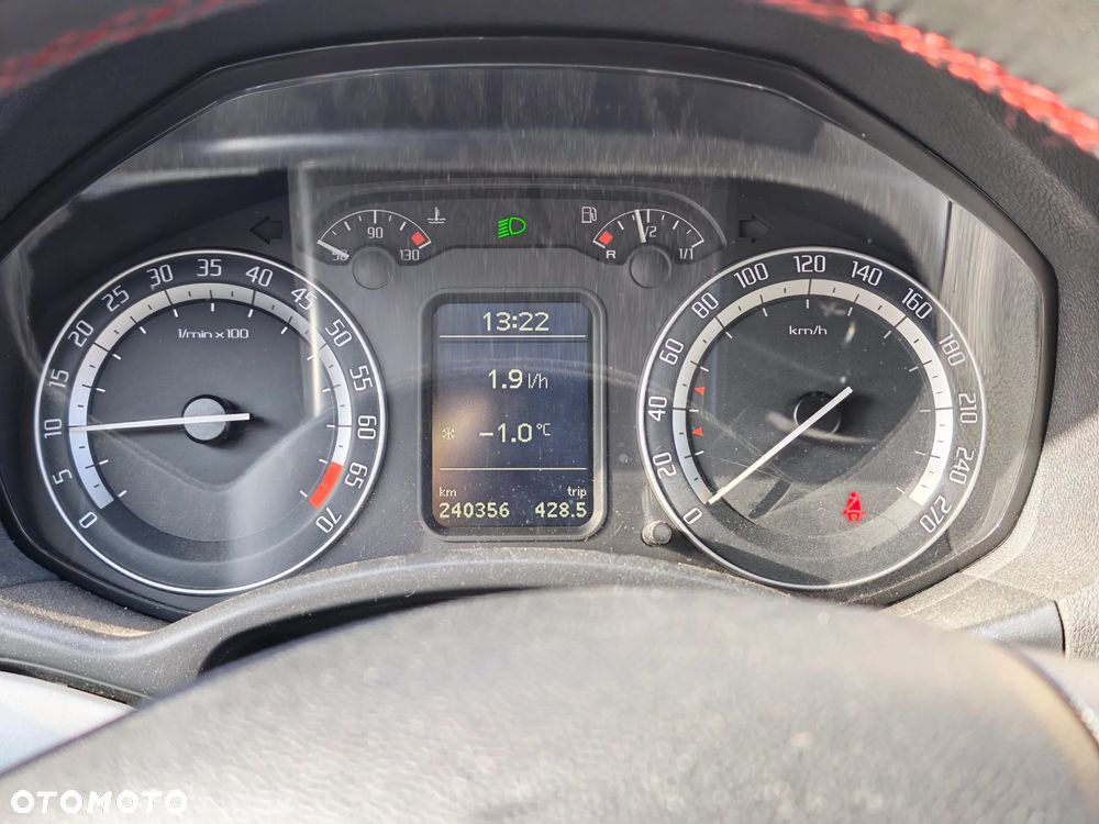 Skoda Octavia 2.0 TFSI RS - 9
