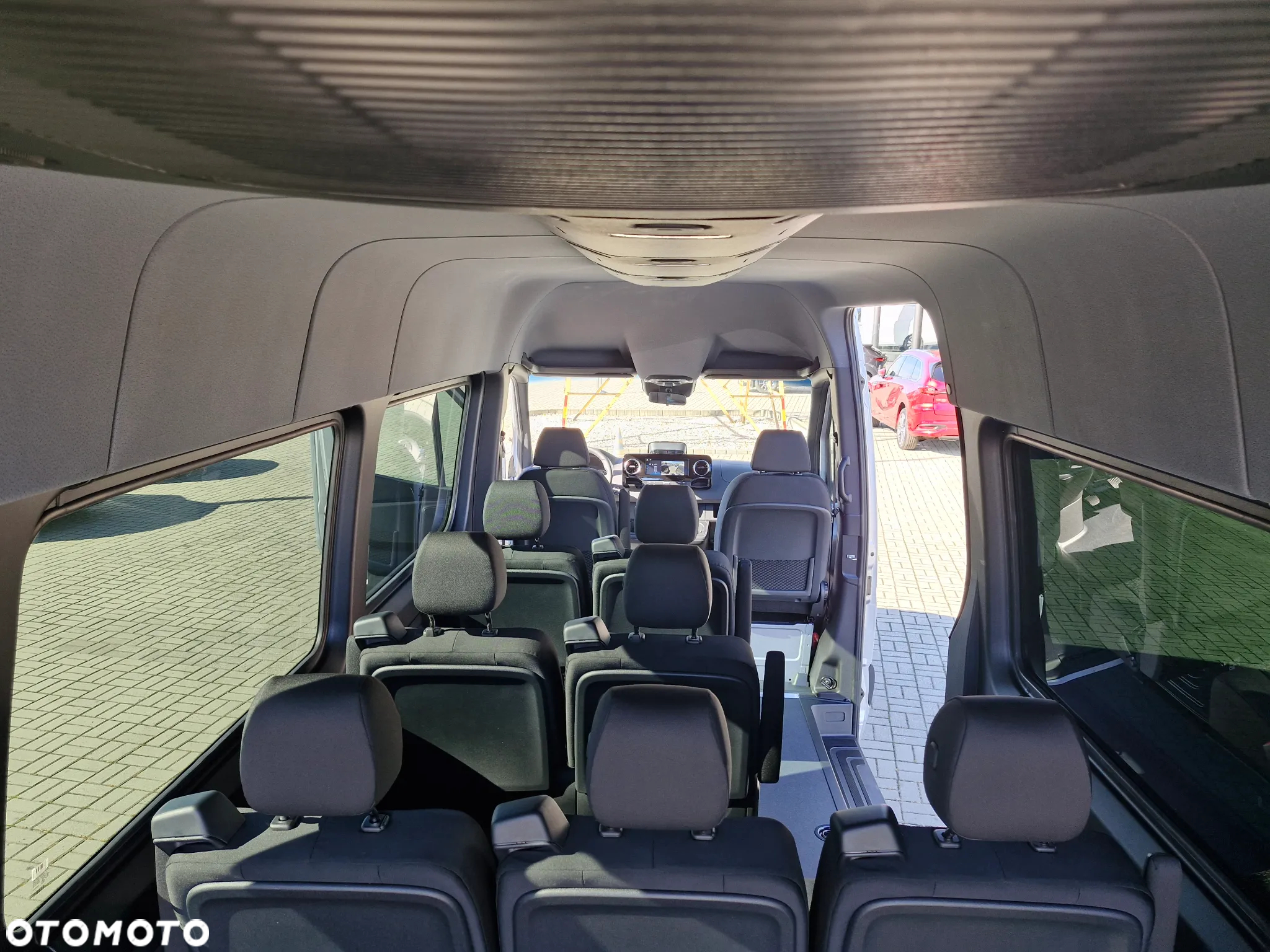 Mercedes-Benz Sprinter - 30