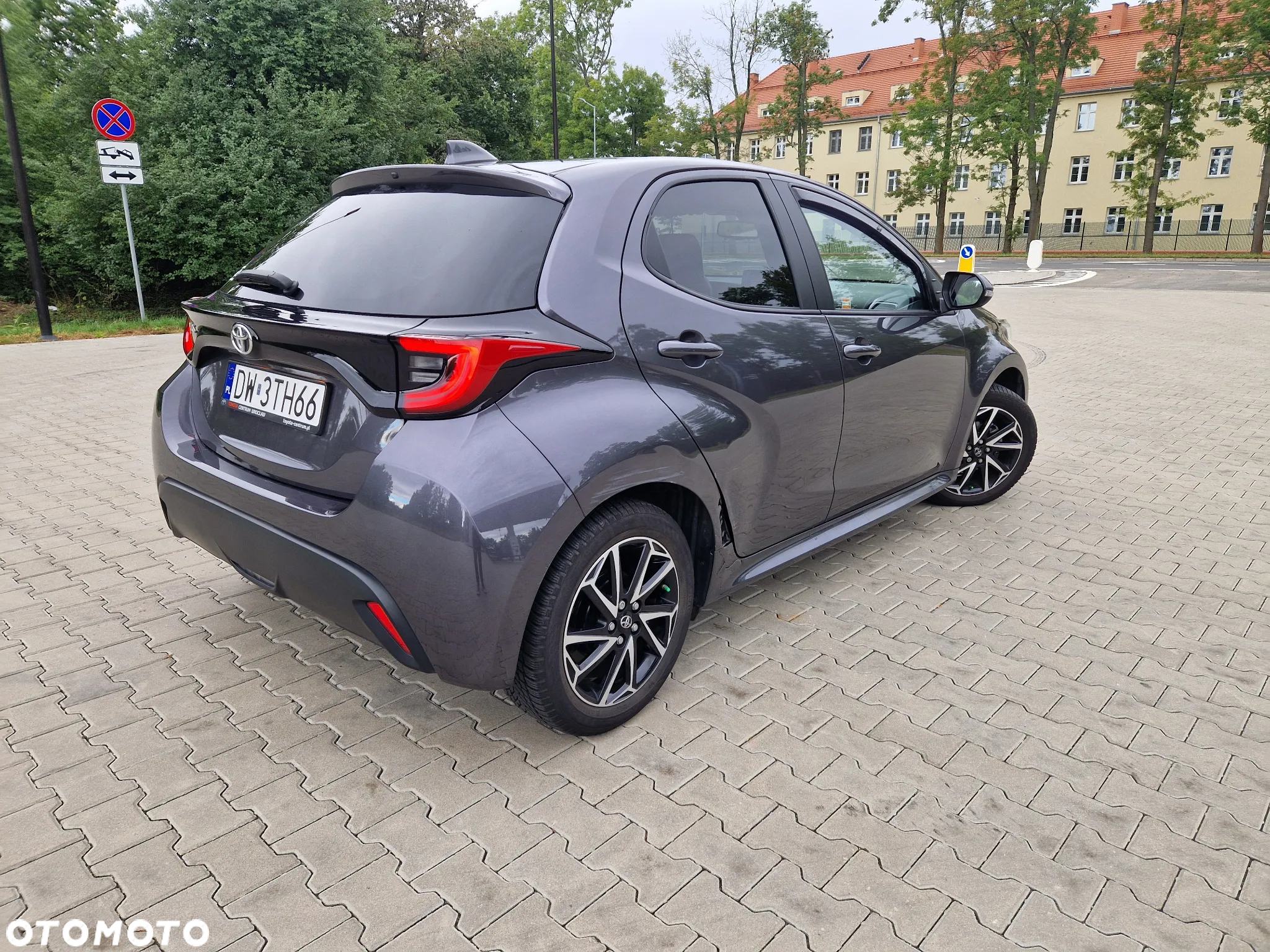 Toyota Yaris - 4