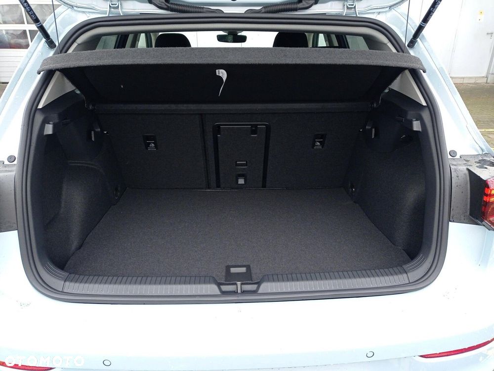 Volkswagen Golf - 17