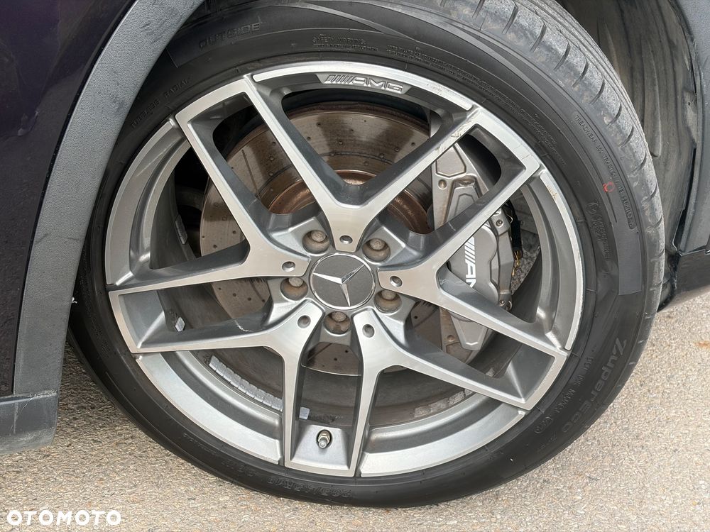 Mercedes-Benz GLA 45 AMG 4-Matic - 13