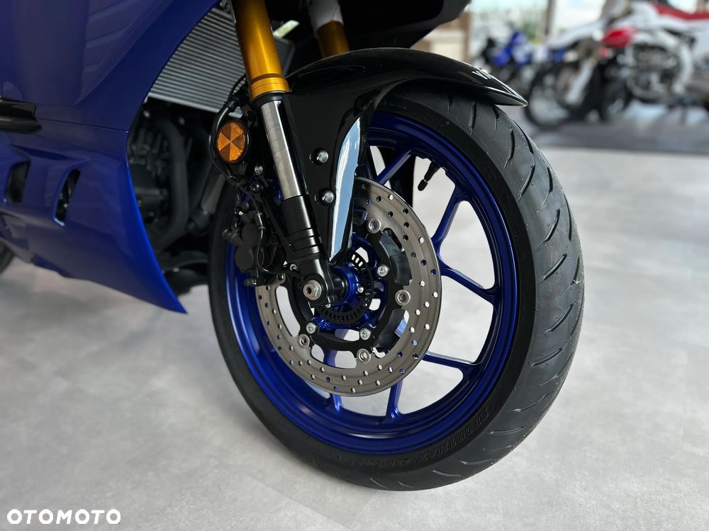 Yamaha R3 - 8