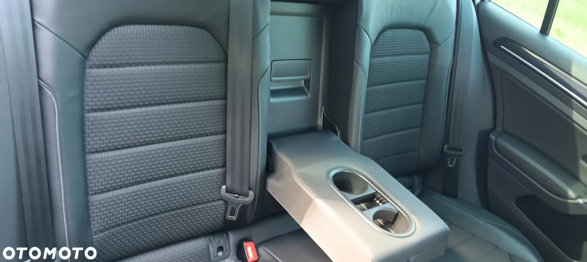 Volkswagen Golf 2.0 BlueTDI Highline - 26