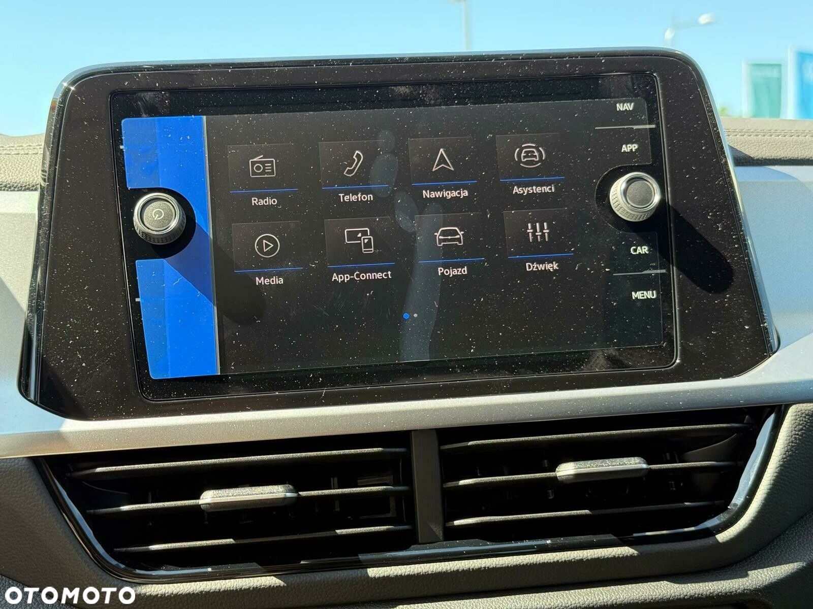 Volkswagen T-Roc - 15
