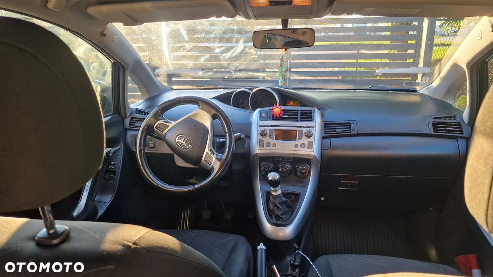 Toyota Verso - 7