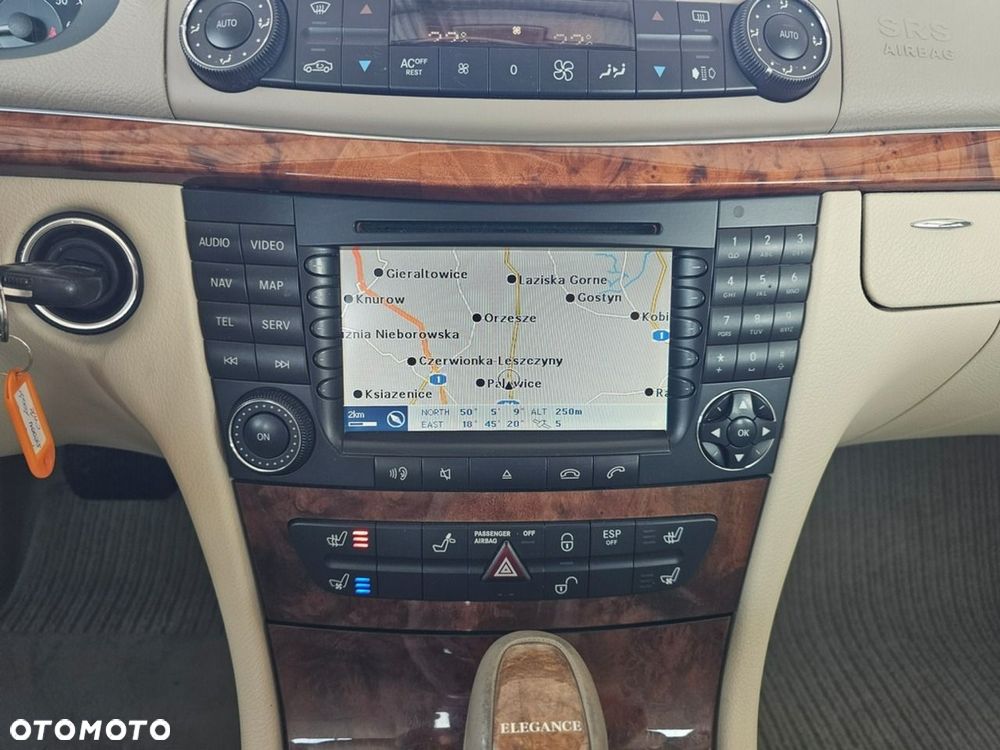 Mercedes-Benz Klasa E 320 Elegance - 19