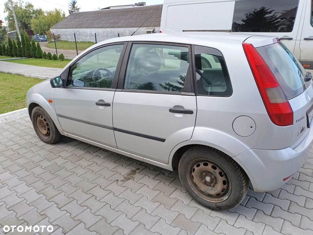 Ford Fiesta - 5