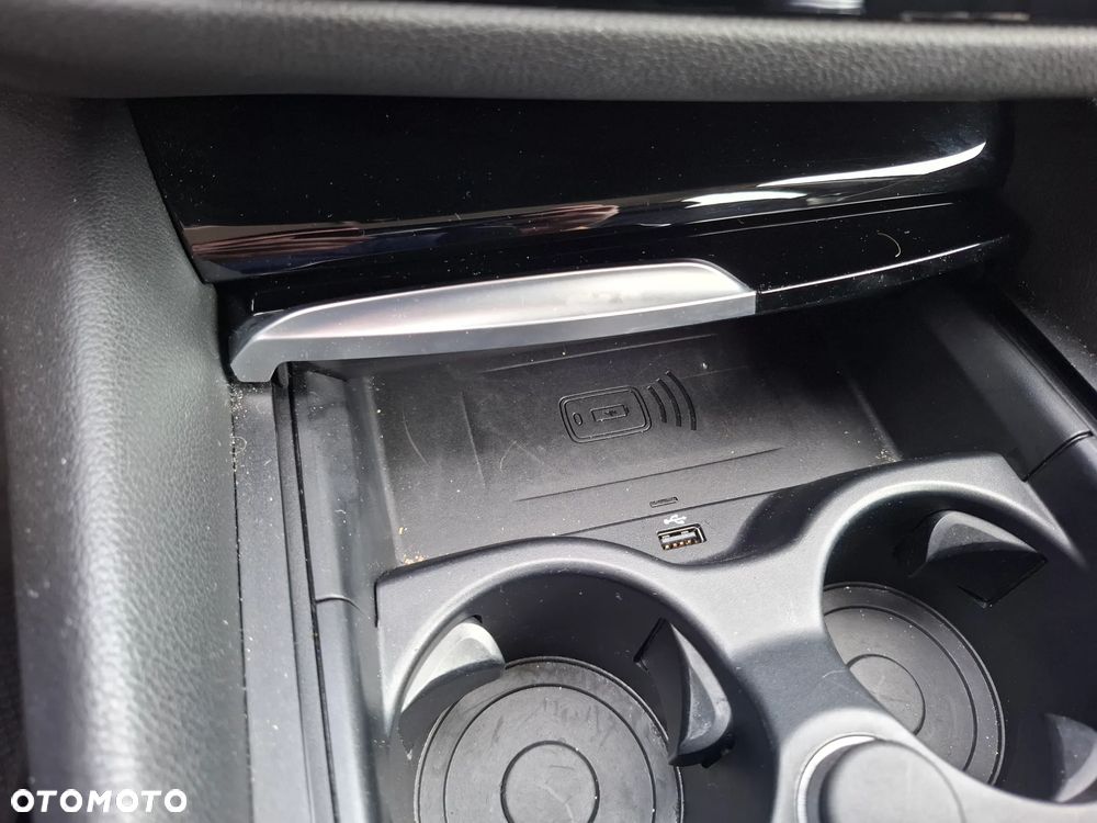 BMW Seria 5 530e Luxury Line sport - 14