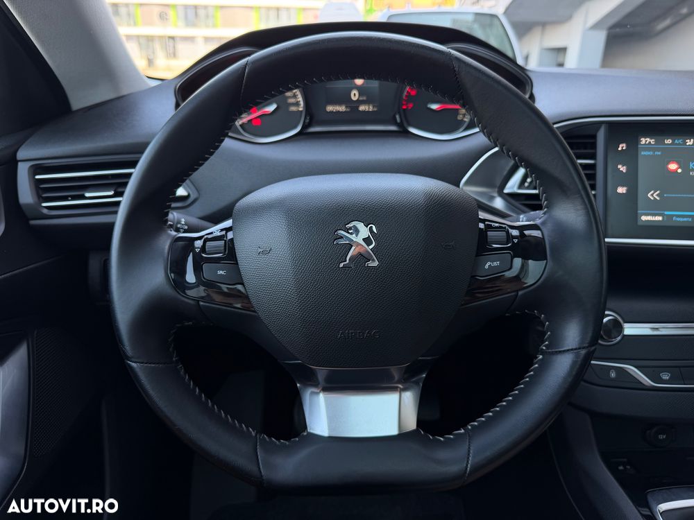 Peugeot 308 PureTech 130 Stop & Start Style - 11