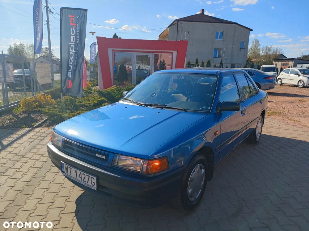 Mazda 323 - 1