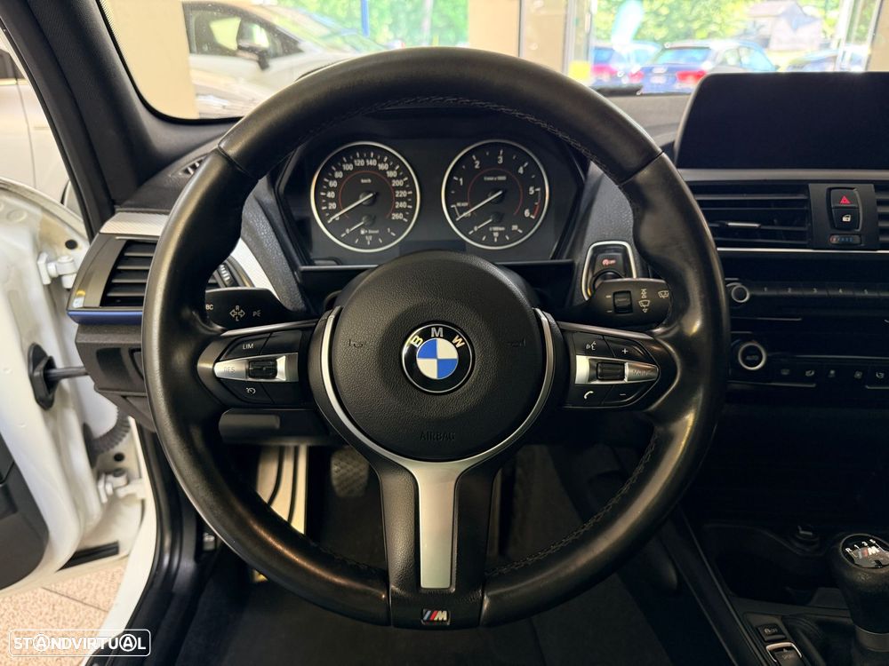 BMW 116 d Pack M - 19