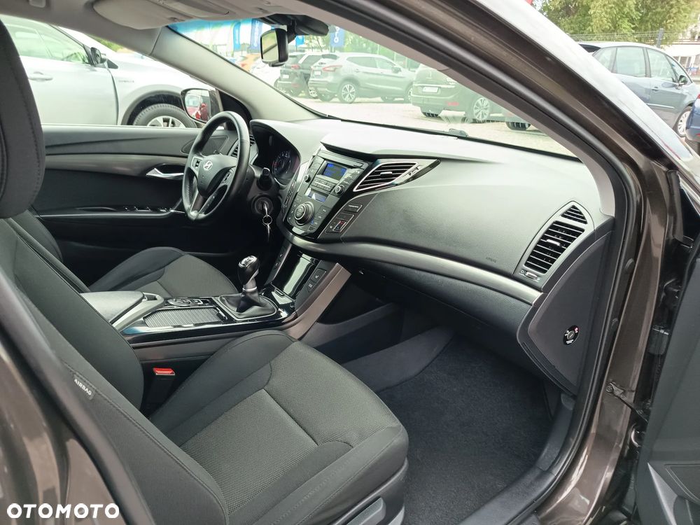 Hyundai i40 Kombi 2.0 Trend - 30