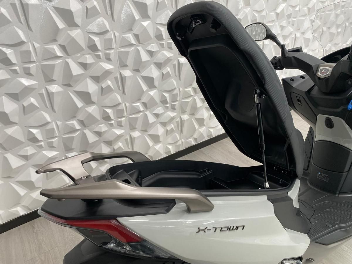 Kymco X-Town - 4