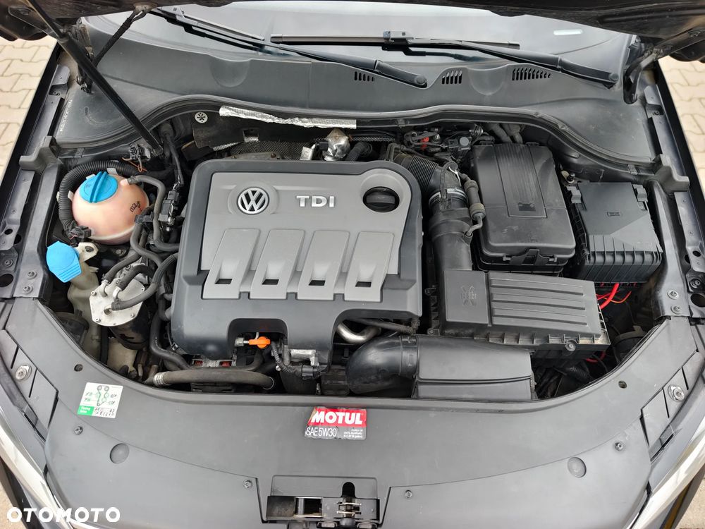 Volkswagen Passat 2.0 TDI Comfortline - 23