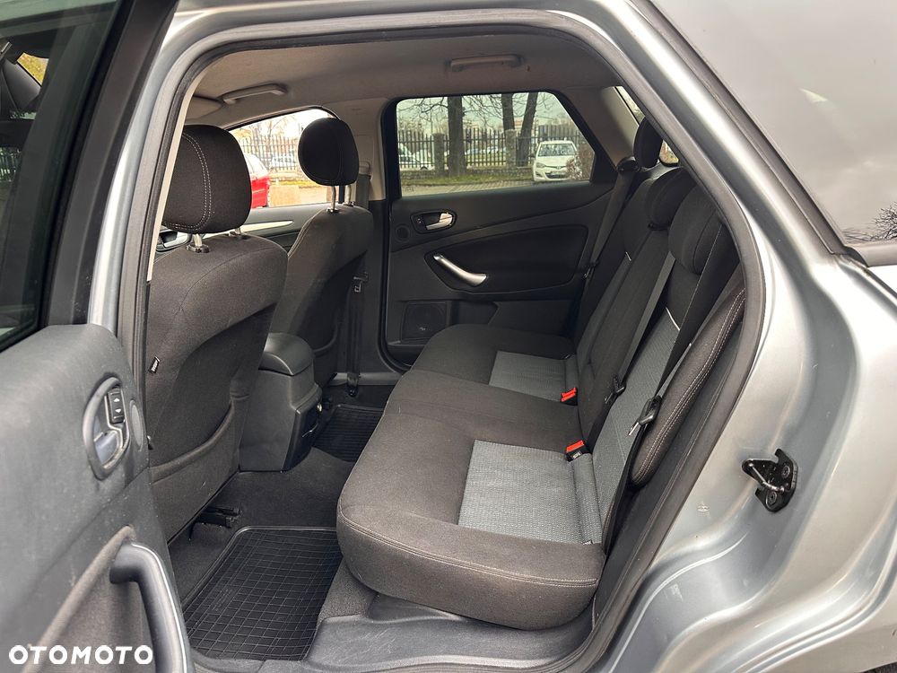 Ford Mondeo 2.0 TDCi Concept - 16