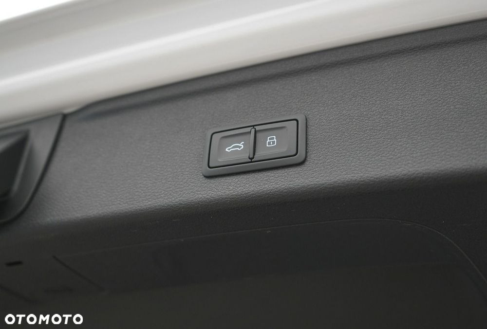Audi A4 Avant - 11