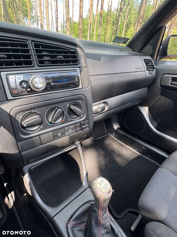 Volkswagen Golf 1.8 CL - 10