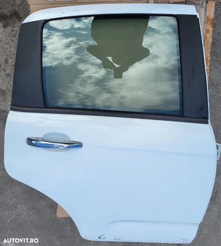 Vindem usa dreapta spate complecta pentru Citroen C 3 din 2013 - 9