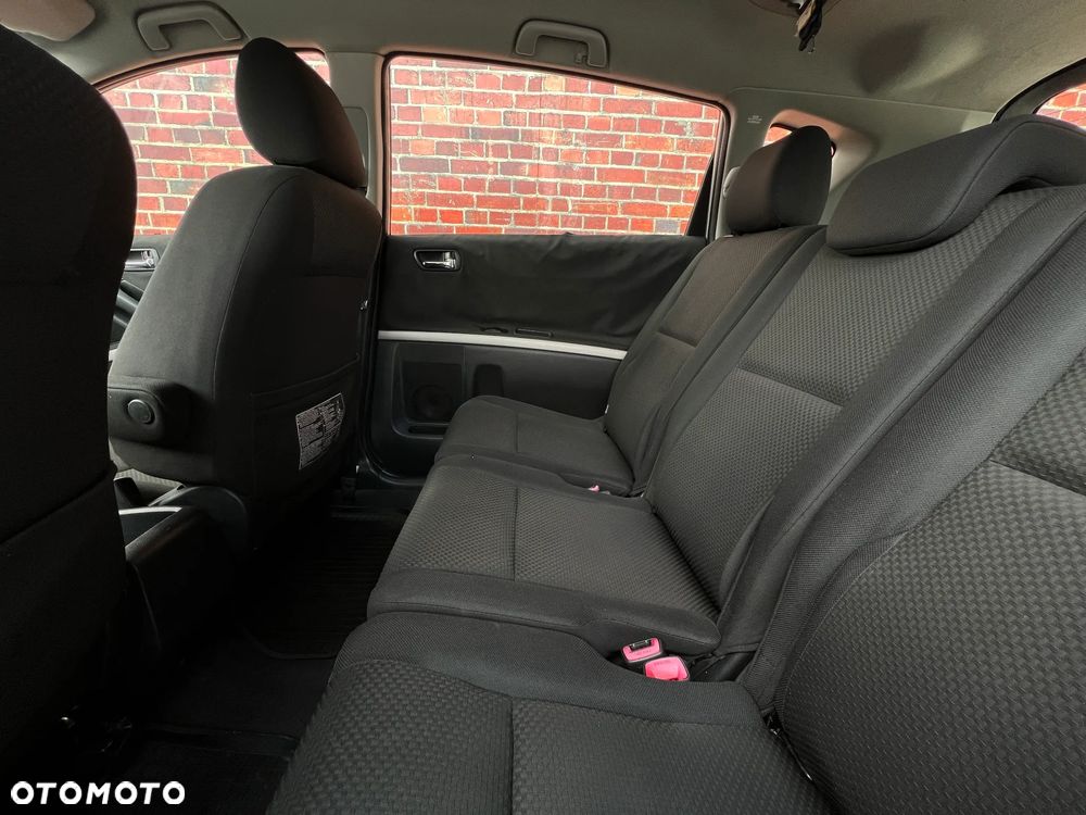 Toyota Corolla Verso - 16