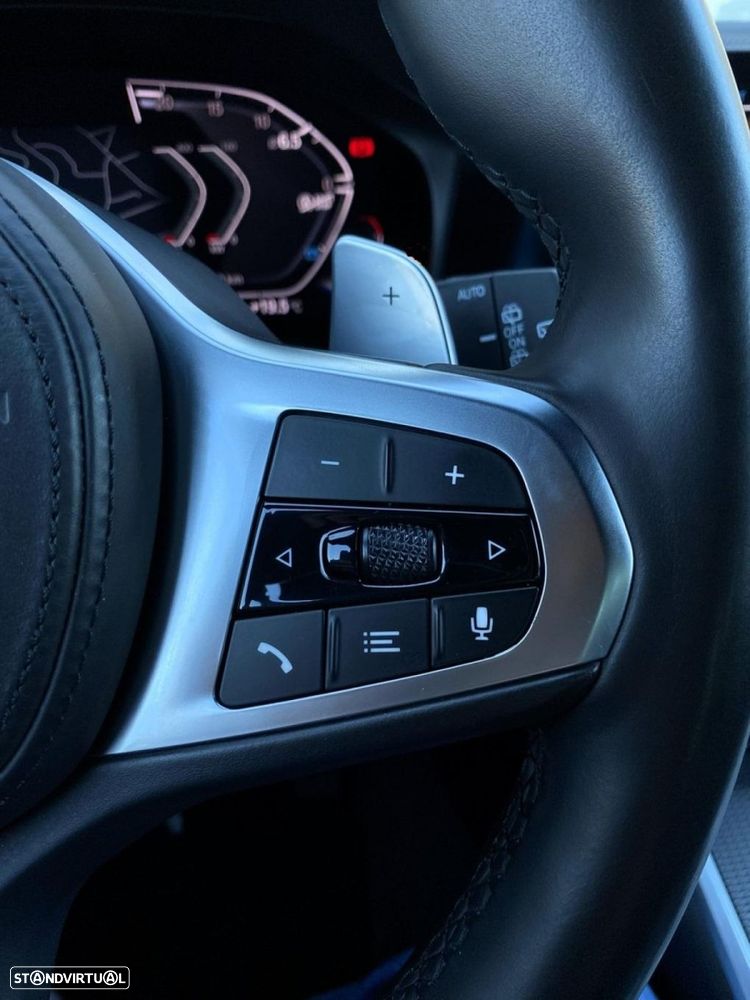 BMW 320 d Pack Desportivo M Auto - 18