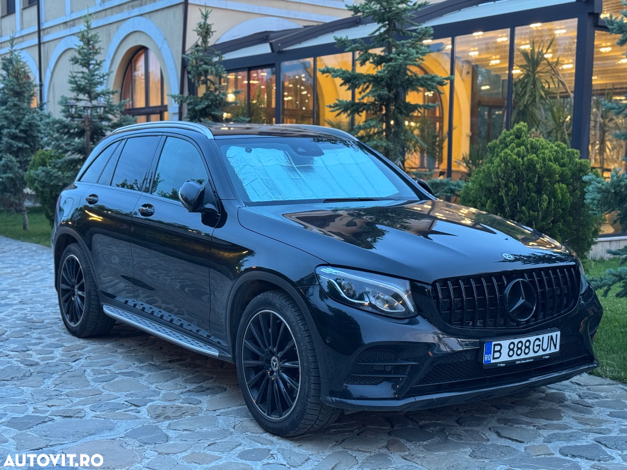 Mercedes-Benz GLC - 9