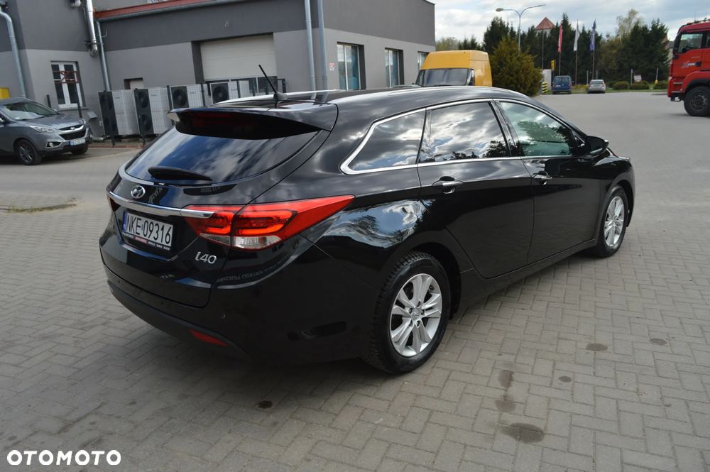 Hyundai i40 Kombi blue 1.6 Family+ - 9