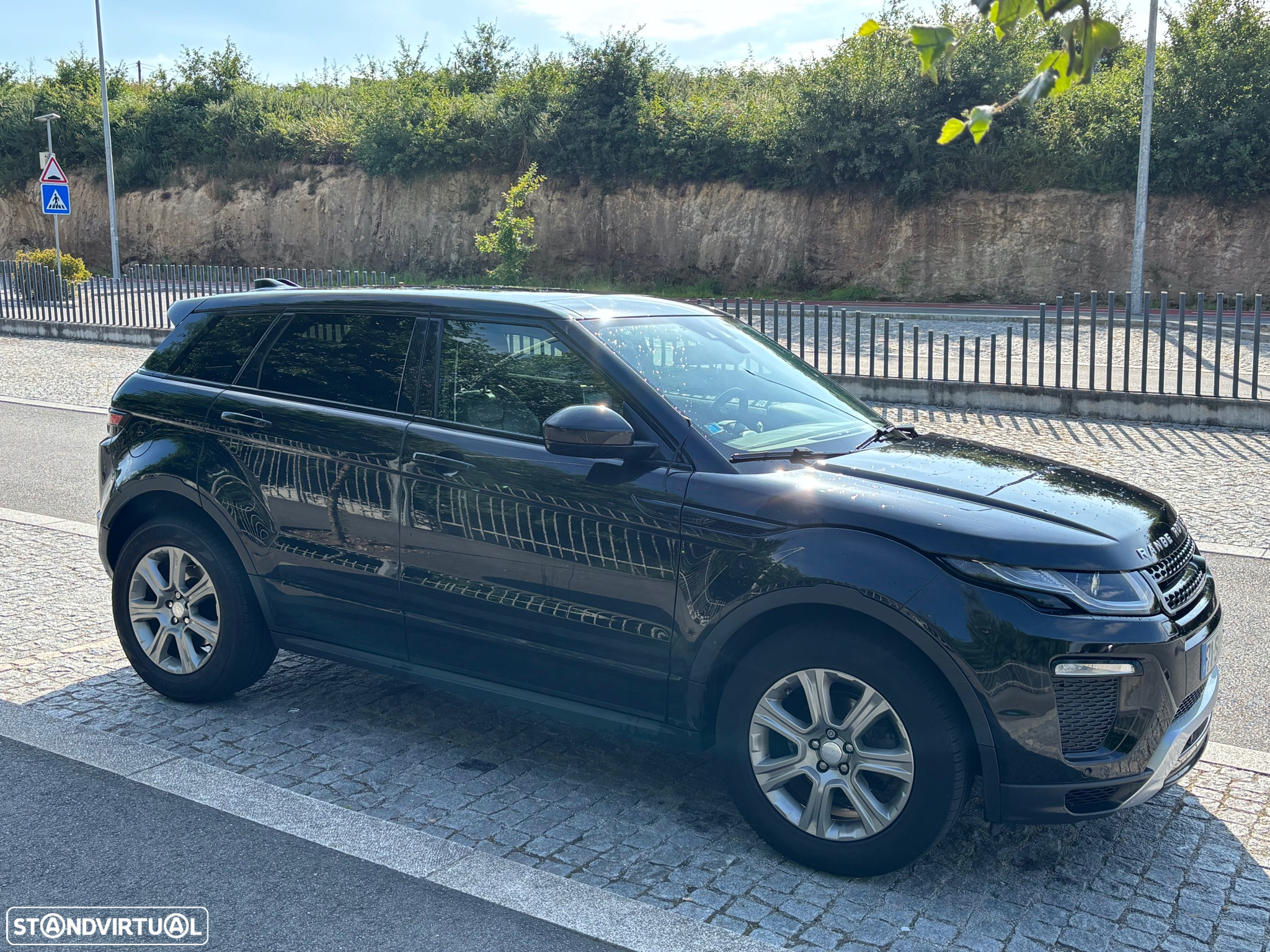 Land Rover Range Rover Evoque 2.0 eD4 SE Dynamic - 5